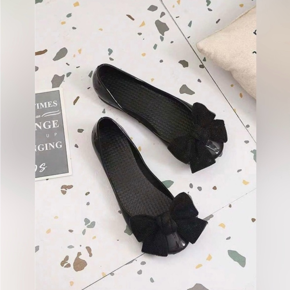 Elegant Jelly Black Bow Flats